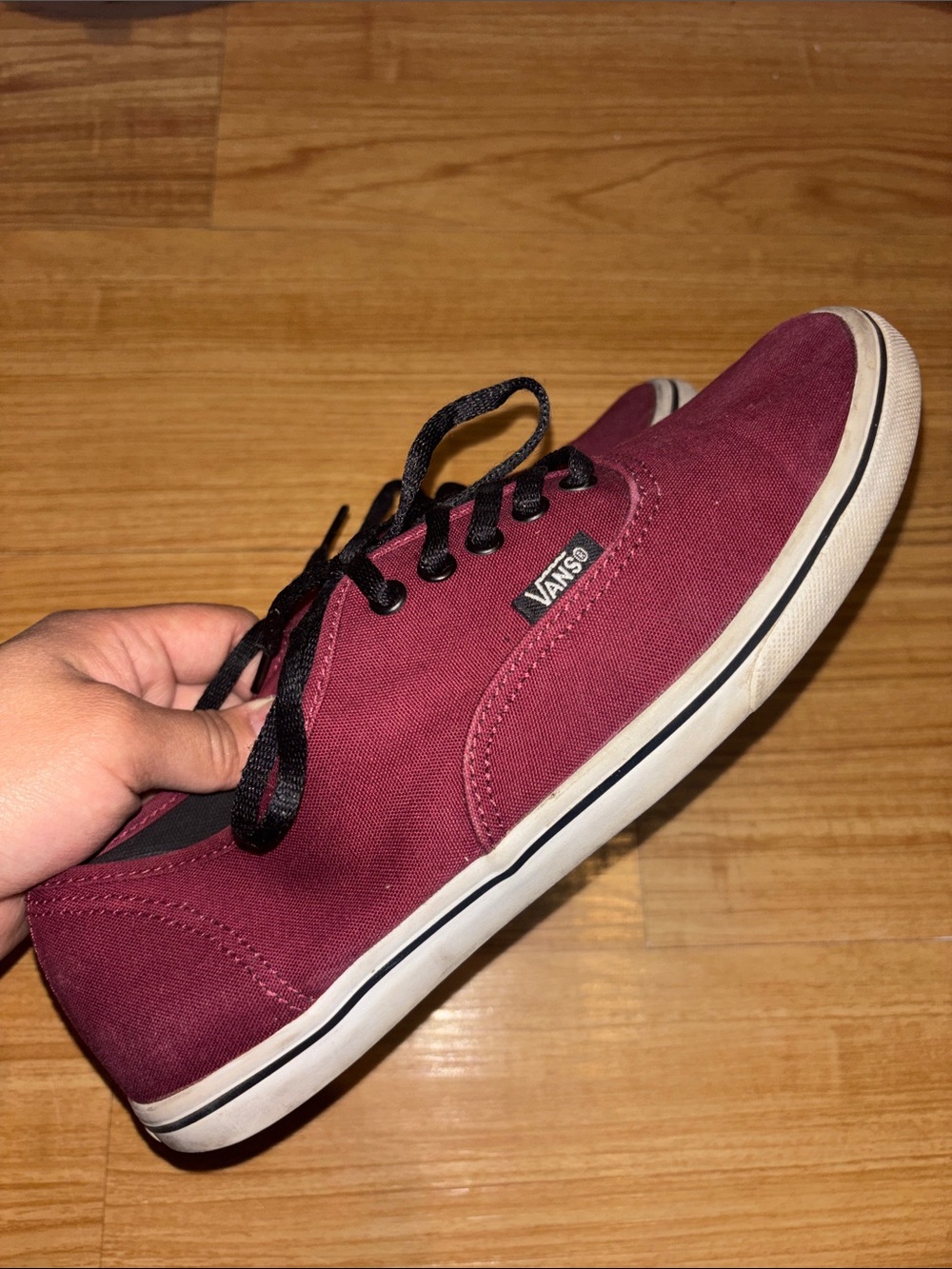 Vans Women's Low-Top Sneakers in Burgundy with Black Laces